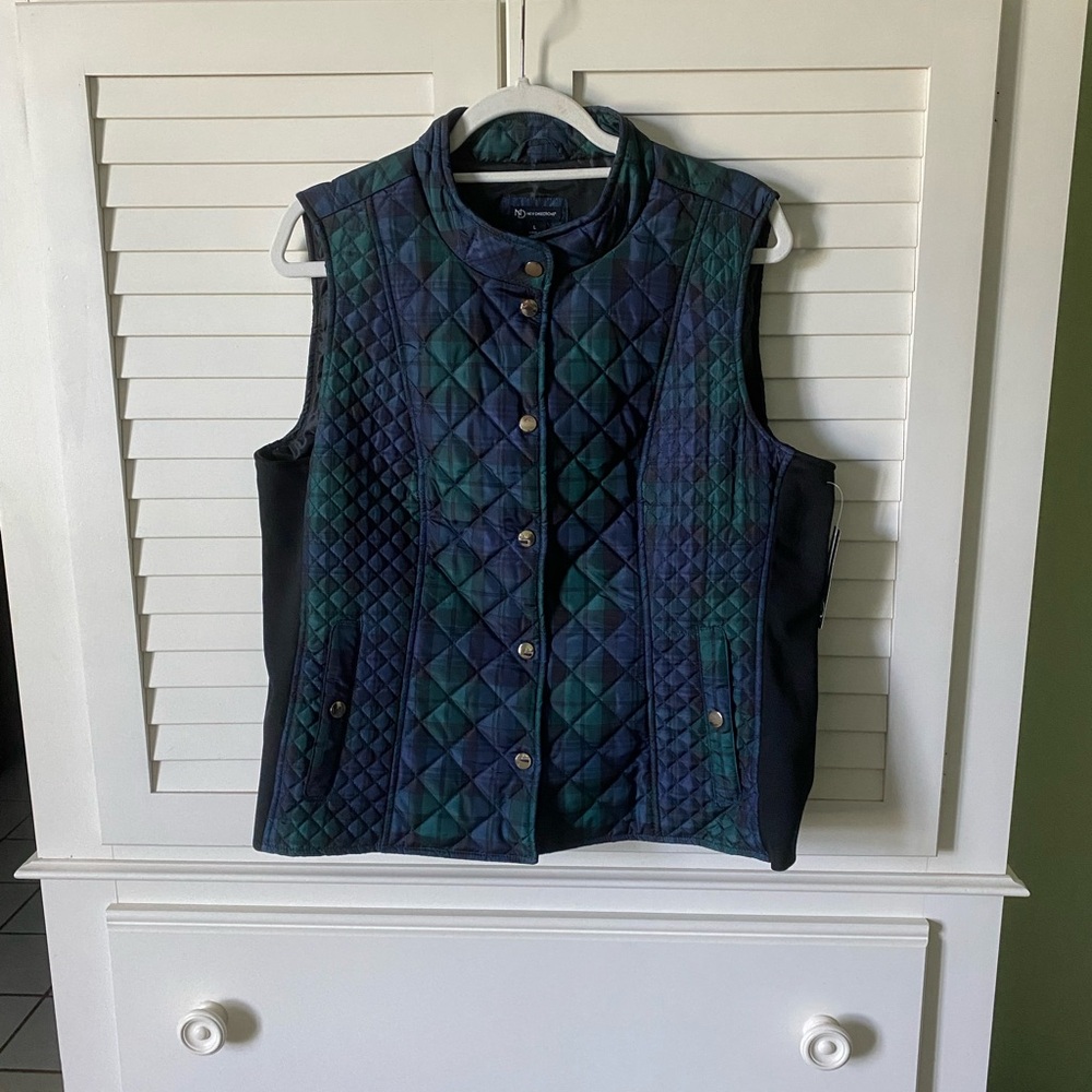 new directions Quilted Plaid Vest in Navy & Green